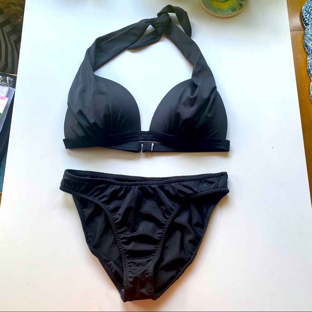 Venus swimwear bikini black